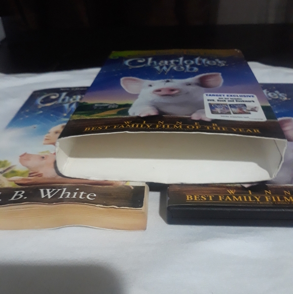 Charlotte’s Web DVD & Book Set with Slipcover - Picture 10 of 10